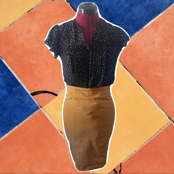 Yellow pencil skirt - Picture 1 of 2